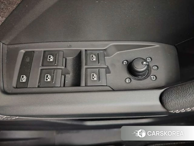 Audi Q3 2024 Темно-серый из Китая, фото 5