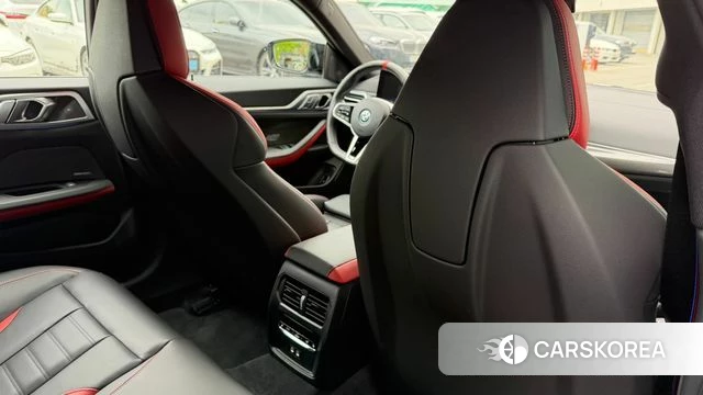 BMW i4 2025 Светло-серебряный цвет из Кореи, фото 5