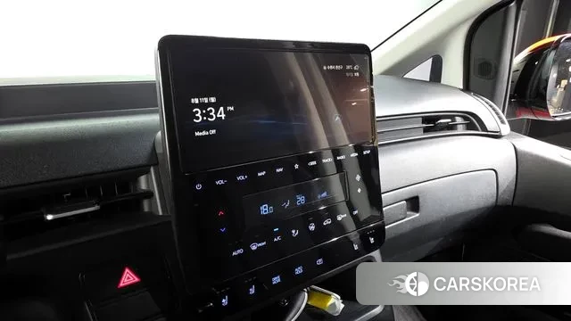 Hyundai Staria 2022 Красный из Кореи, фото 5