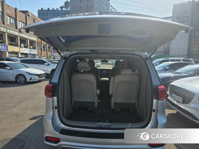 Kia The New Carnival 2019 Серебряный из Кореи, фото 5