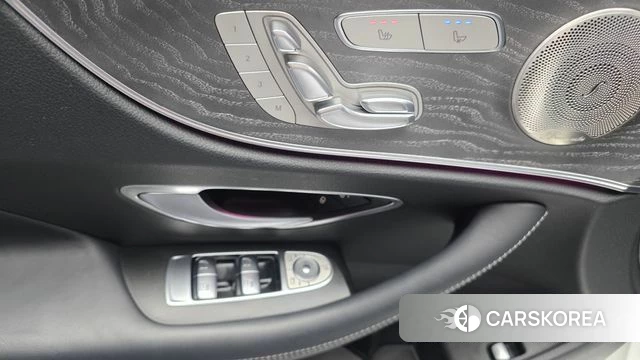 Mercedes-Benz E-Class W213 2022 Белый из Кореи, фото 5