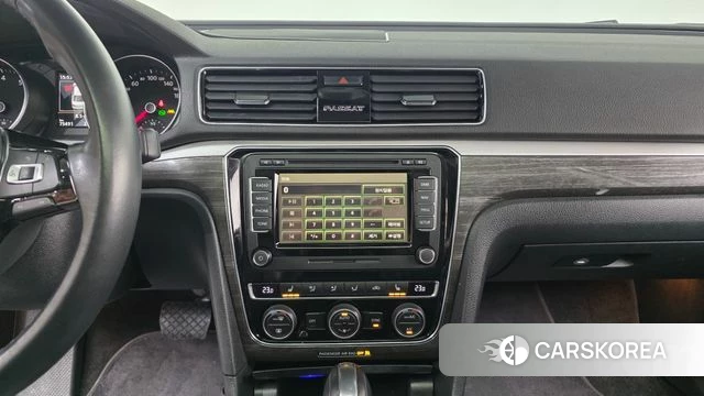 Volkswagen The New Passat 2018 Серебряный из Кореи, фото 5