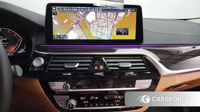 BMW 5 Series (G30) 2021 Белый из Кореи, фото 5