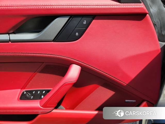 Porsche 911(992) 2024 Серебряный из Кореи, фото 5