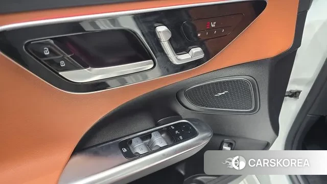 Mercedes-Benz C-Class W206 2022 Белый из Кореи, фото 5