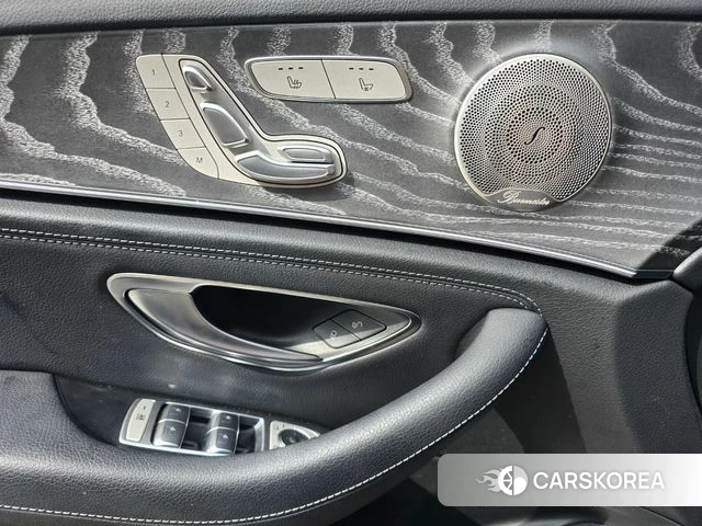 Mercedes-Benz E-Class W213 2021 Черный из Кореи, фото 5