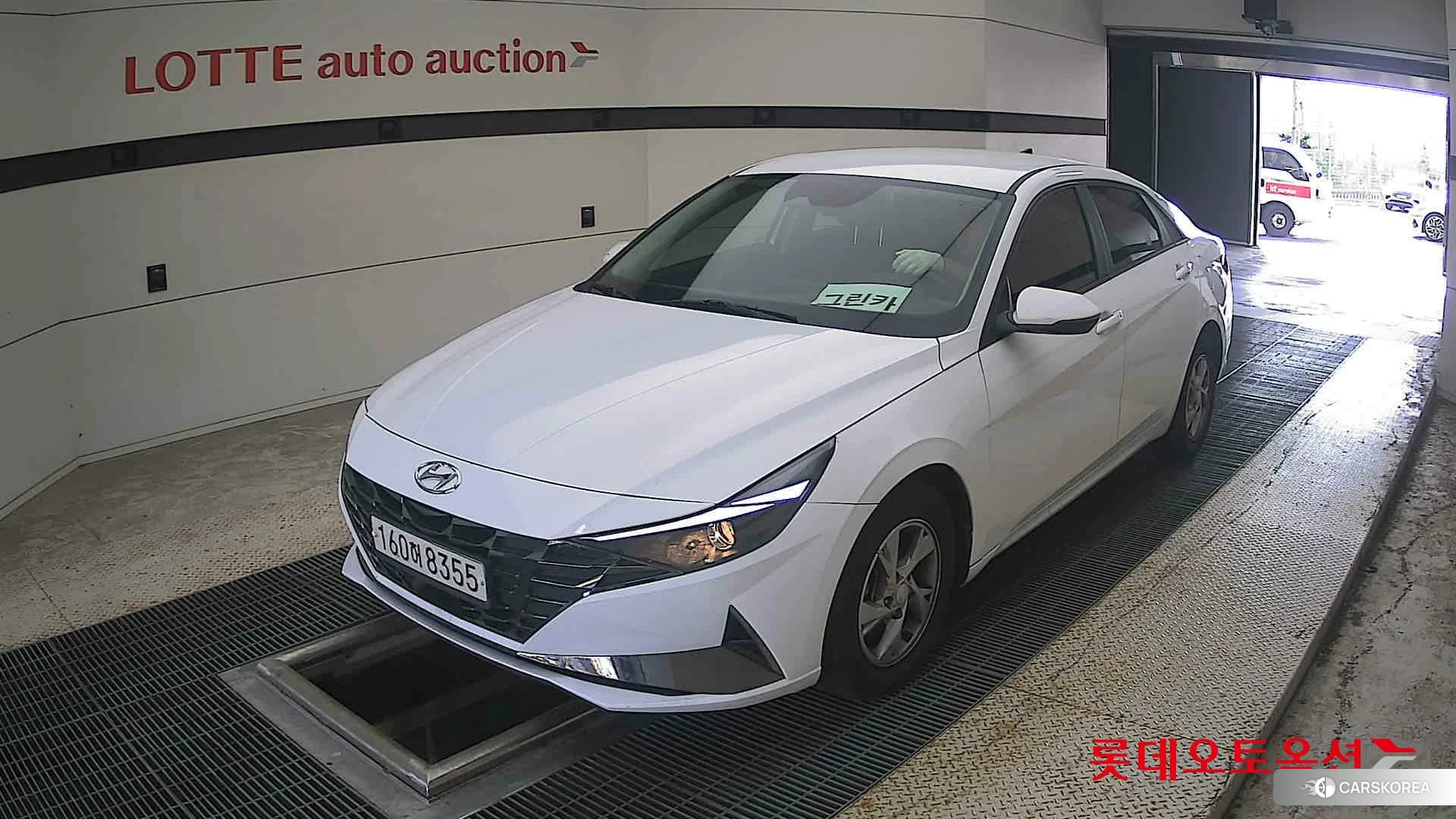 Hyundai Avante 2021 Polar White из Кореи, фото 5
