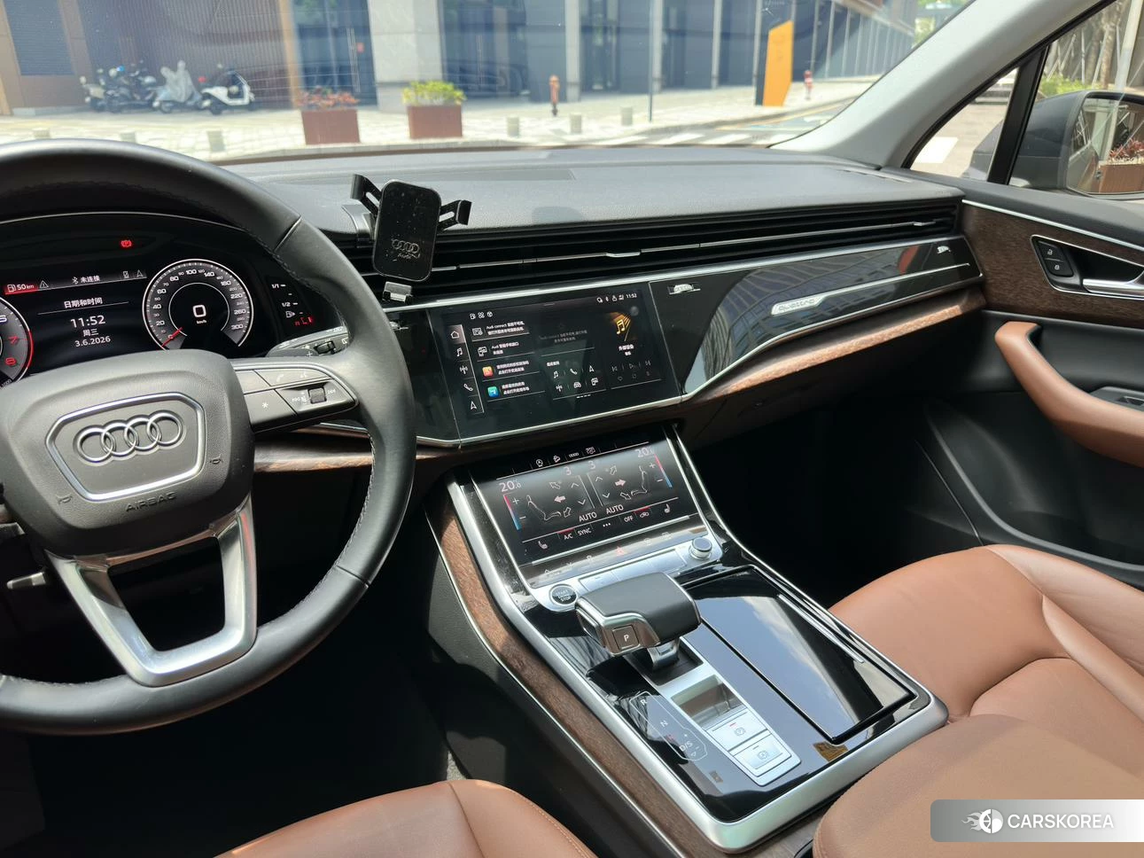 Audi Q7 2020 Темно-серый из Китая, фото 5