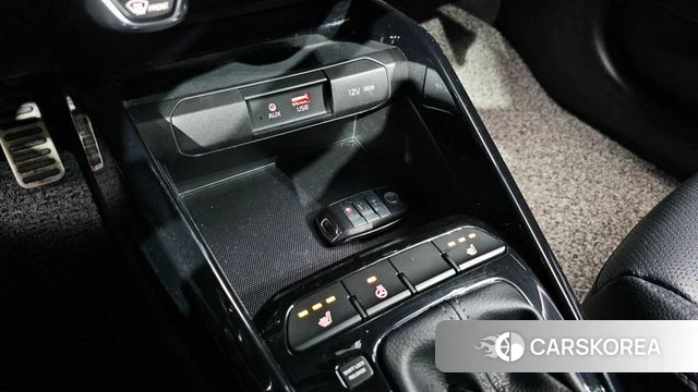 Kia Stonic 2018 Серый из Кореи, фото 5
