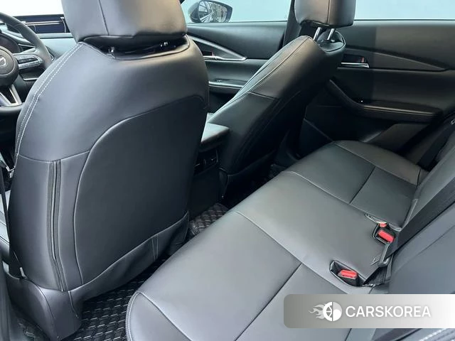 Mazda CX-30 2023 Темно-серый из Китая, фото 5