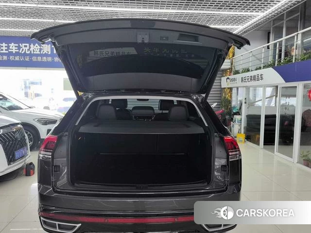 Volkswagen Tourang 2022 Черный из Китая, фото 5
