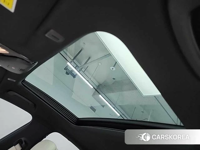 BMW 5 Series (G30) 2019 Белый из Кореи, фото 5