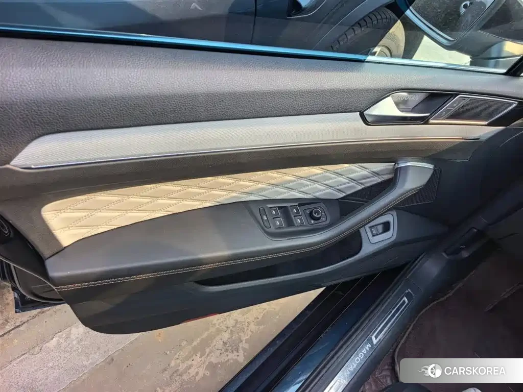 Volkswagen Magotan 2023 Черный из Китая, фото 5