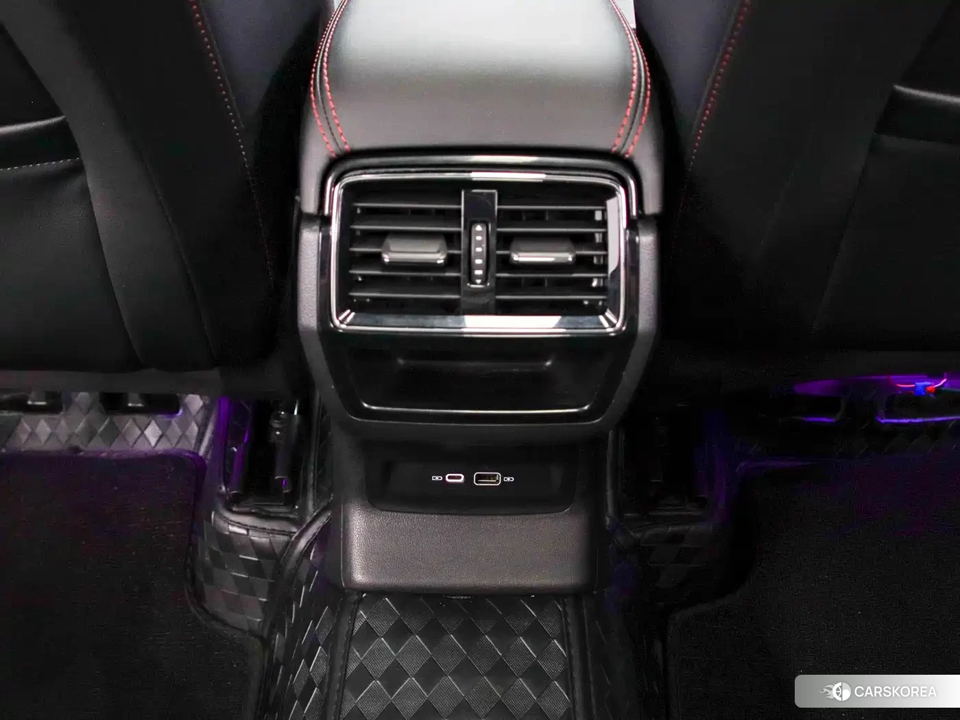 Skoda Krok 2022 Белый из Китая, фото 5