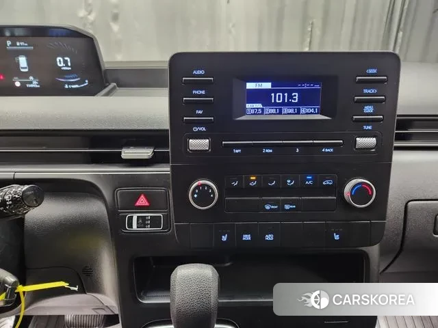 Hyundai Staria 2021 Белый из Кореи, фото 5