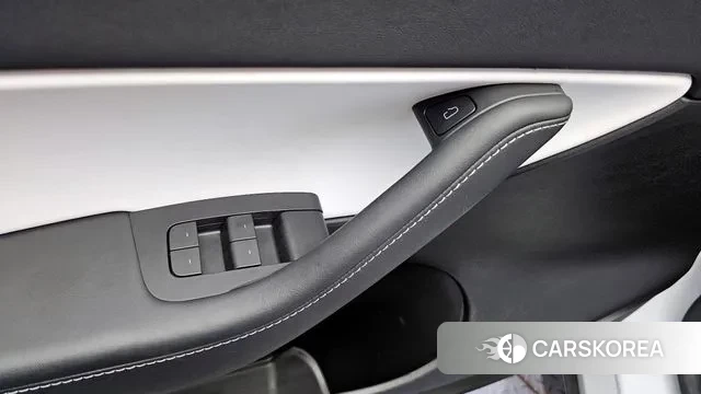 Tesla Model Y 2022 Белый из Кореи, фото 5