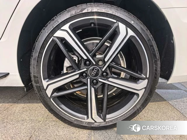 Audi A4L 2024 Белый из Китая, фото 5