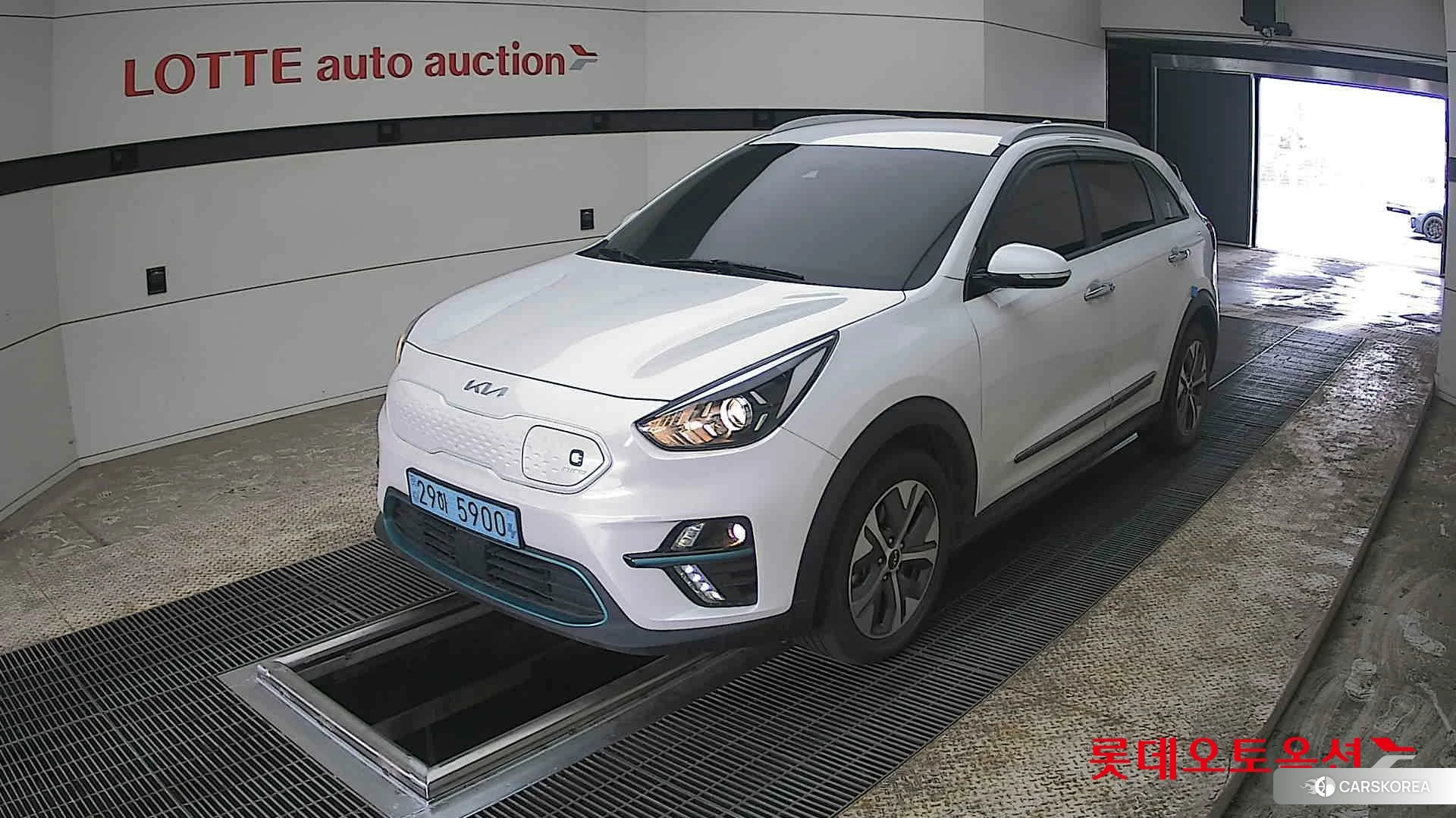 Kia Niro EV 2022 Snow White Pearl (optional) из Кореи, фото 5