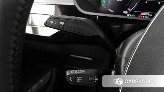 Audi e-Tron 2020 Черный из Кореи, фото 5