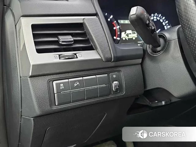 Ssangyong Rexton Sports Cannes 2019 Красный из Кореи, фото 5