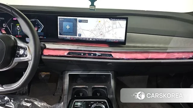 BMW 7 Series (G70) 2023 Белый из Кореи, фото 5