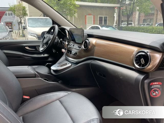 Mercedes-Benz V-class 2022 Другой из Китая, фото 5