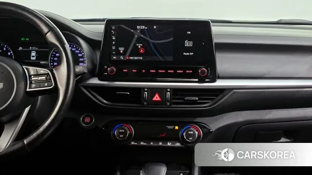 Kia The New K3 2nd generation 2021 Белый из Кореи, фото 5