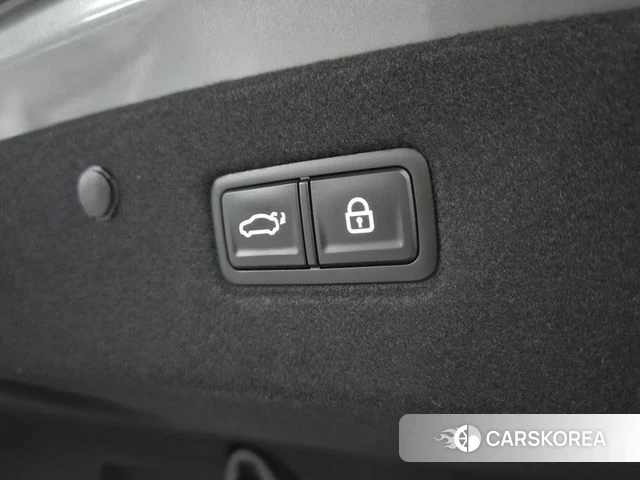 Kia K8 2023 Серебристо-серый из Кореи, фото 5
