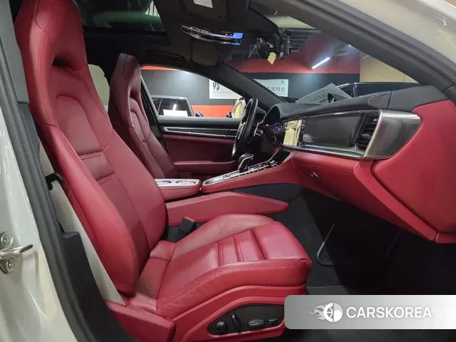 Porsche Panamera (972) 2025 Белый двухцветный из Кореи, фото 5