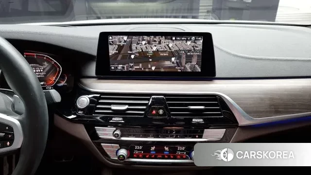 BMW 5 Series (G30) 2019 Белый из Кореи, фото 5