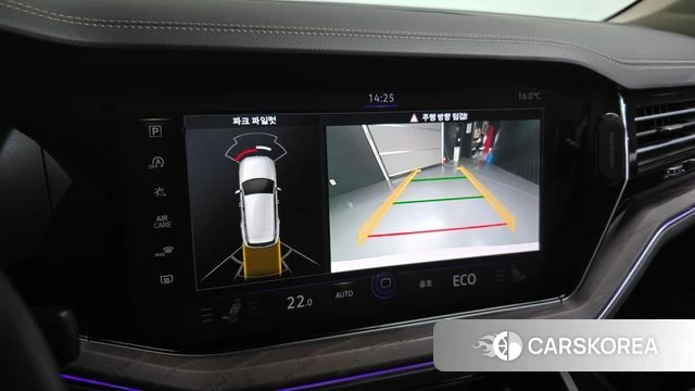 Volkswagen Touareg 3rd generation 2021 Белый из Кореи, фото 5