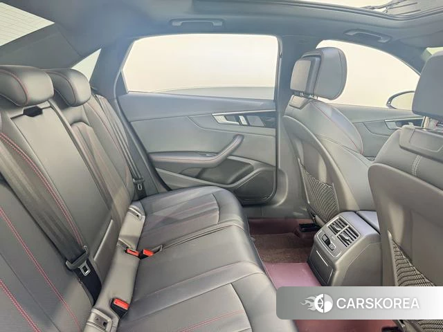 Audi A4L 2025 Темно-серый из Китая, фото 5