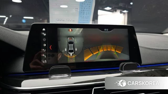 BMW 5 Series (G30) 2018 Белый из Кореи, фото 5