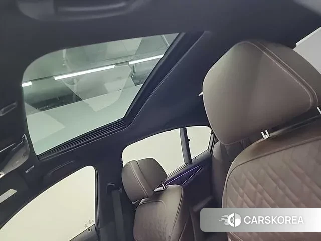 BMW 5 Series (G30) 2023 Белый из Кореи, фото 5