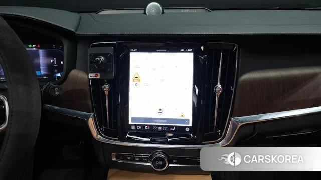 Volvo V90 Cross-Country 2023 Белый из Кореи, фото 5