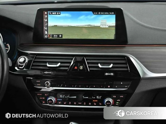 BMW 5 Series (G30) 2018 Серебристо-серый из Кореи, фото 5