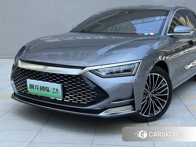 BYD Han DM 2021 Серебристо-серый из Китая, фото 5