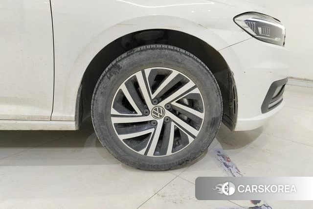 Volkswagen Lavida 2024 Белый из Китая, фото 5