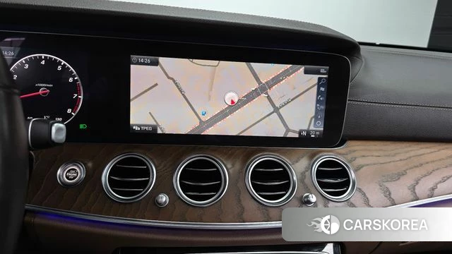 Mercedes-Benz E-Class W213 2019 Белый из Кореи, фото 5
