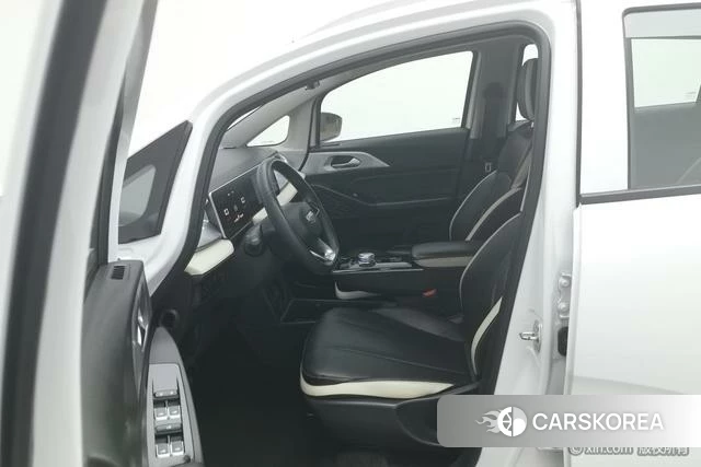 Geely Geometry E firefly 2023 Белый из Китая, фото 5