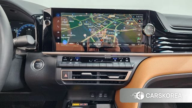 Toyota Camry (XV80) 2025 Серый из Кореи, фото 5