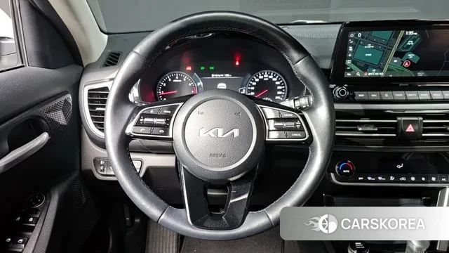 Kia Seltos 2022 Белый из Кореи, фото 5