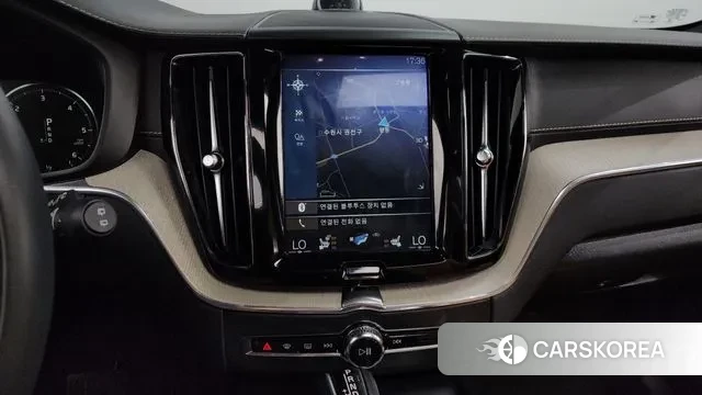 Volvo XC60 second Generation 2019 Белый из Кореи, фото 5