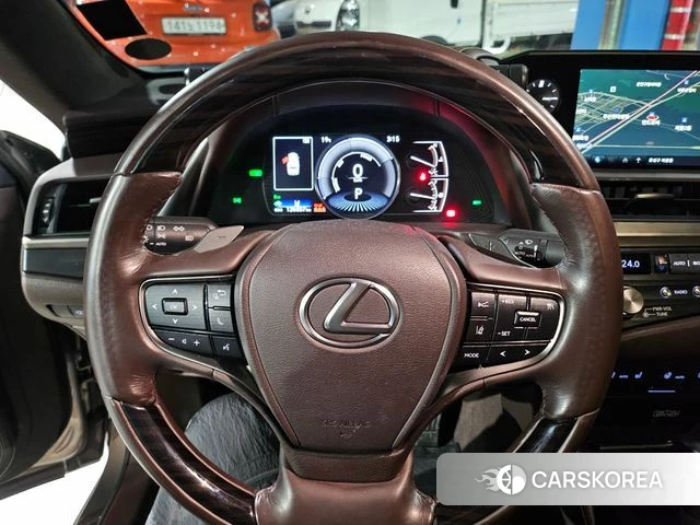 Lexus ES300h 7th generation 2021 Серебристо-серый из Кореи, фото 5