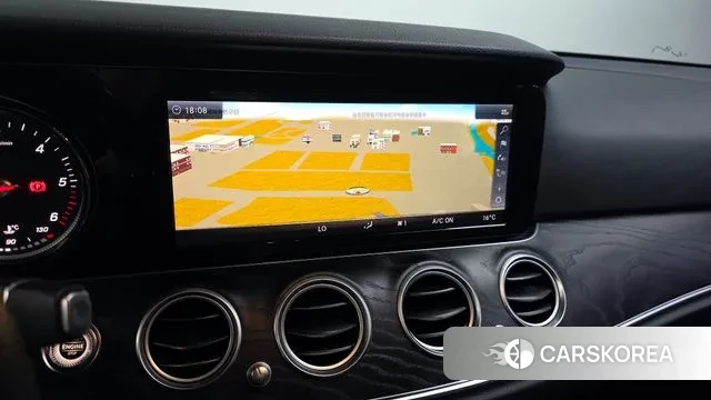 Mercedes-Benz E-Class W213 2018 Белый из Кореи, фото 5