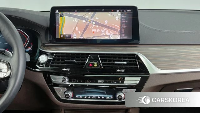 BMW 5 Series (G30) 2022 Черный из Кореи, фото 5