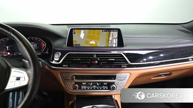 BMW 7 Series (G11) 2021 Черный из Кореи, фото 5