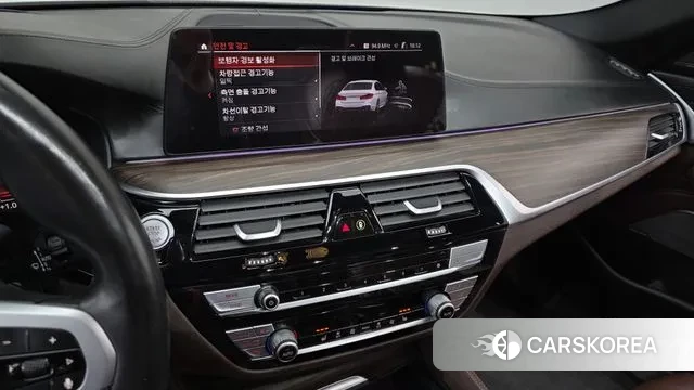 BMW 5 Series (G30) 2020 Белый из Кореи, фото 5