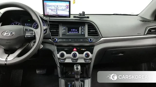 Hyundai The New Avante AD 2019 Серебристо-серый из Кореи, фото 5