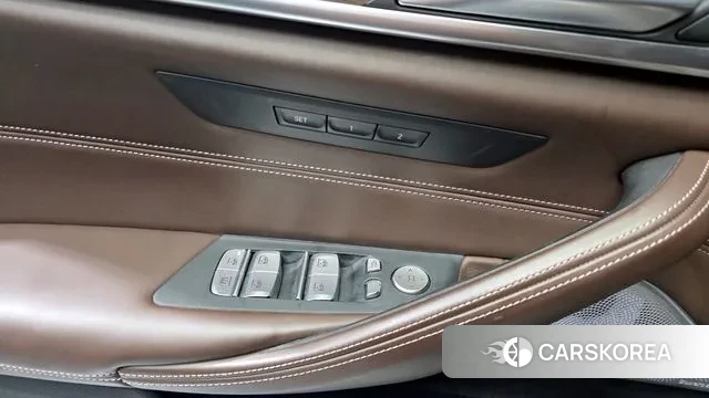 BMW 5 Series (G30) 2020 Синий из Кореи, фото 5